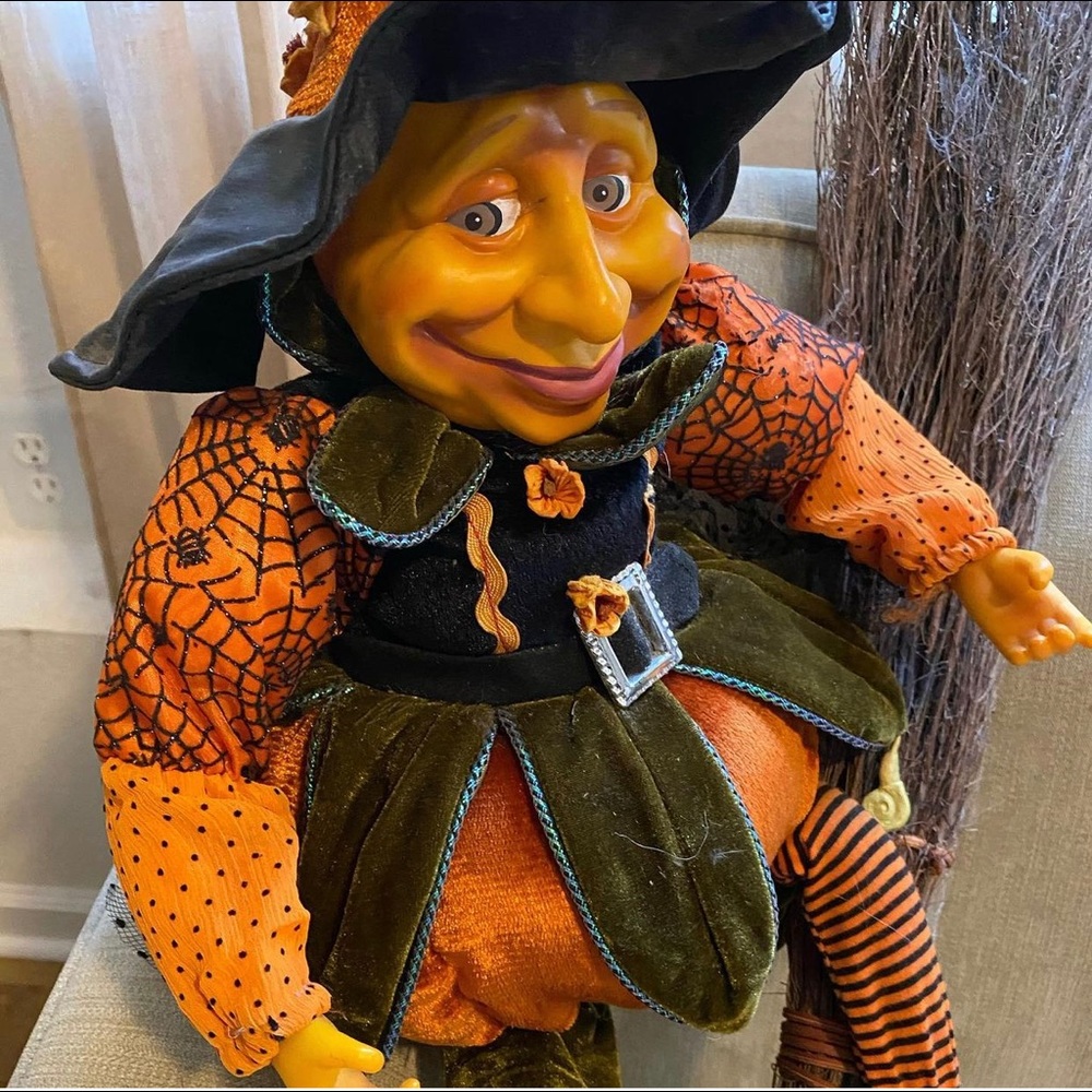 Lucky Witch